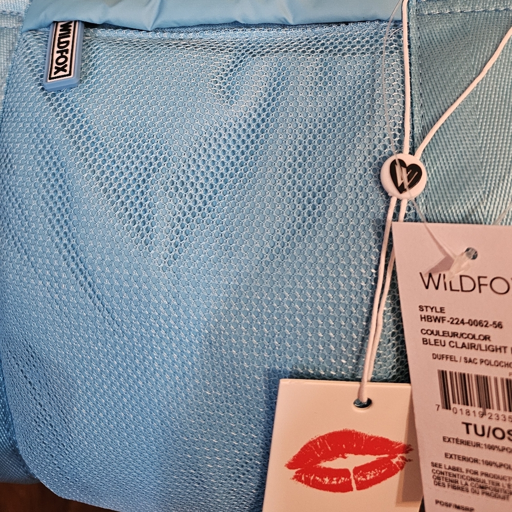 NWT Wildfox Light Blue Duffle Bag - Picture 3 of 4
